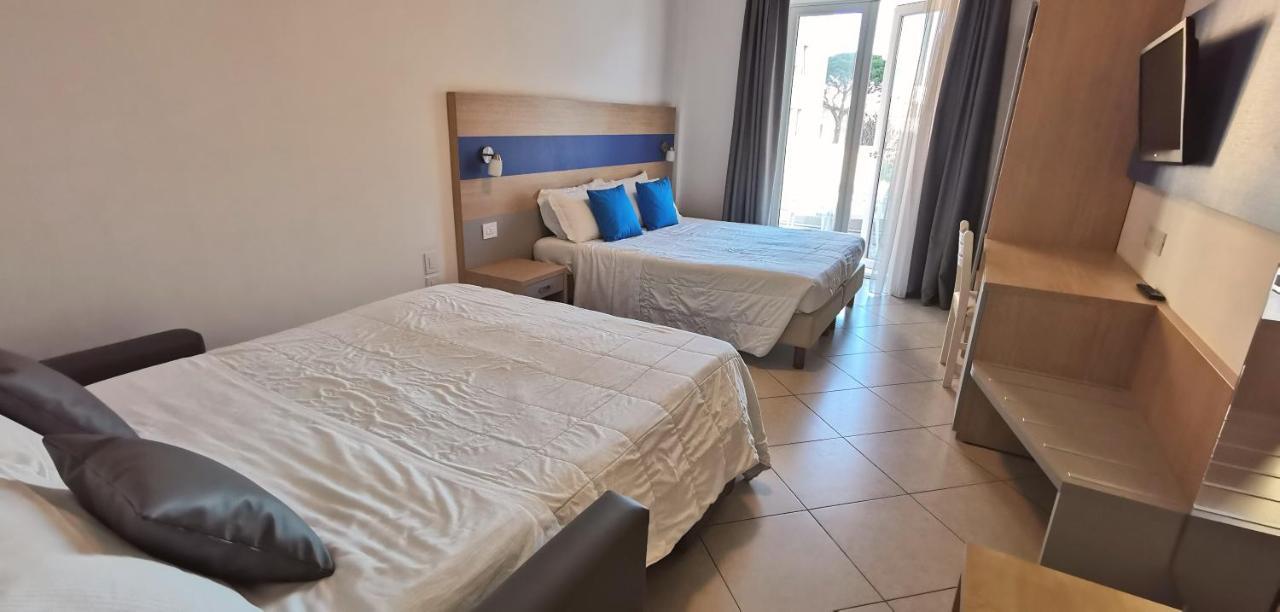 Hotel Oceanomare Punta Marina Εξωτερικό φωτογραφία