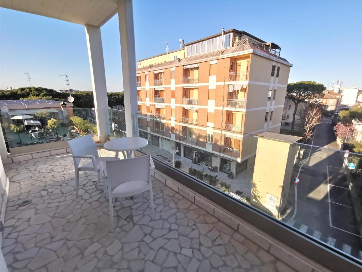 Hotel Oceanomare Punta Marina Εξωτερικό φωτογραφία