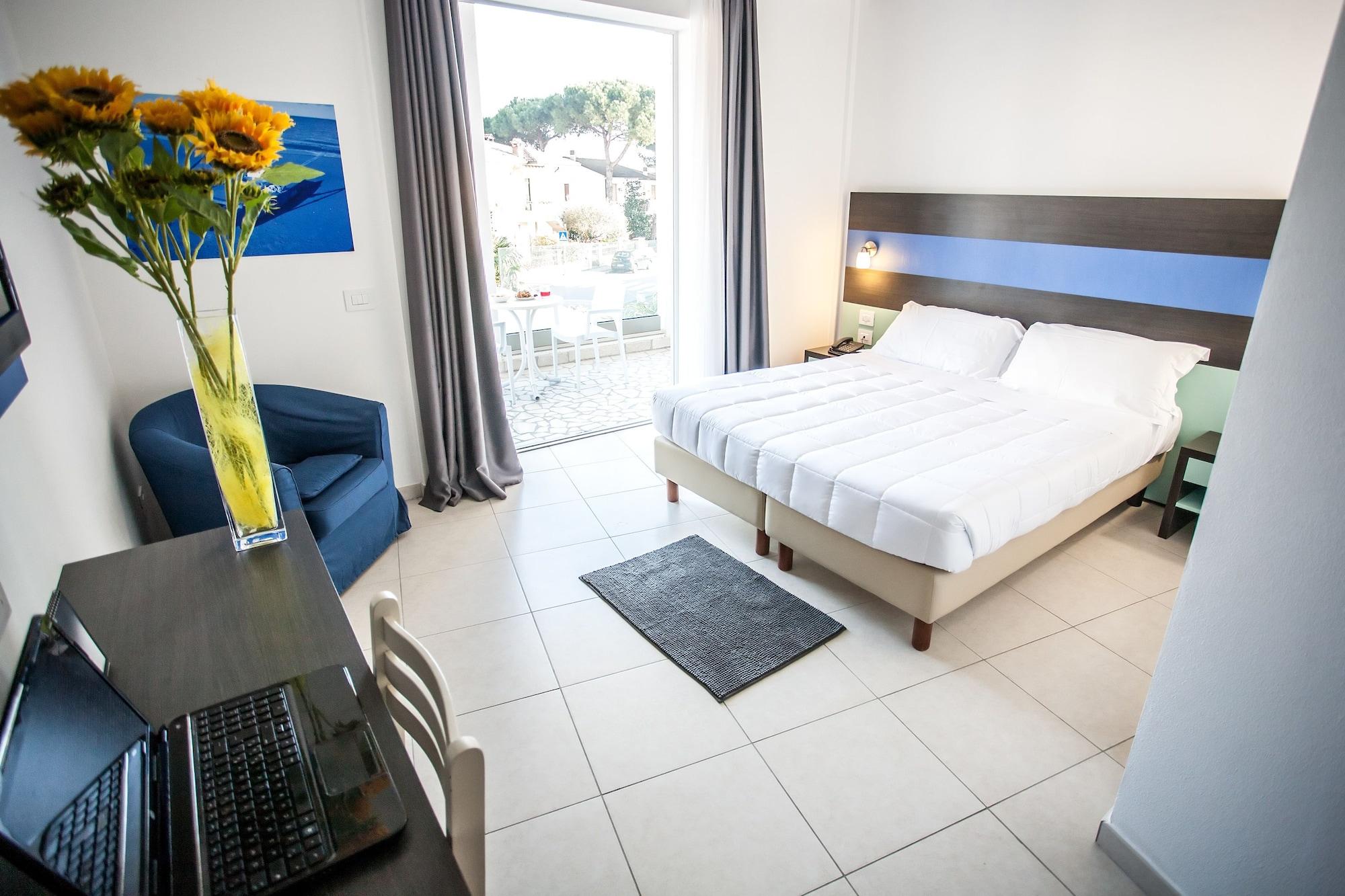 Hotel Oceanomare Punta Marina Εξωτερικό φωτογραφία