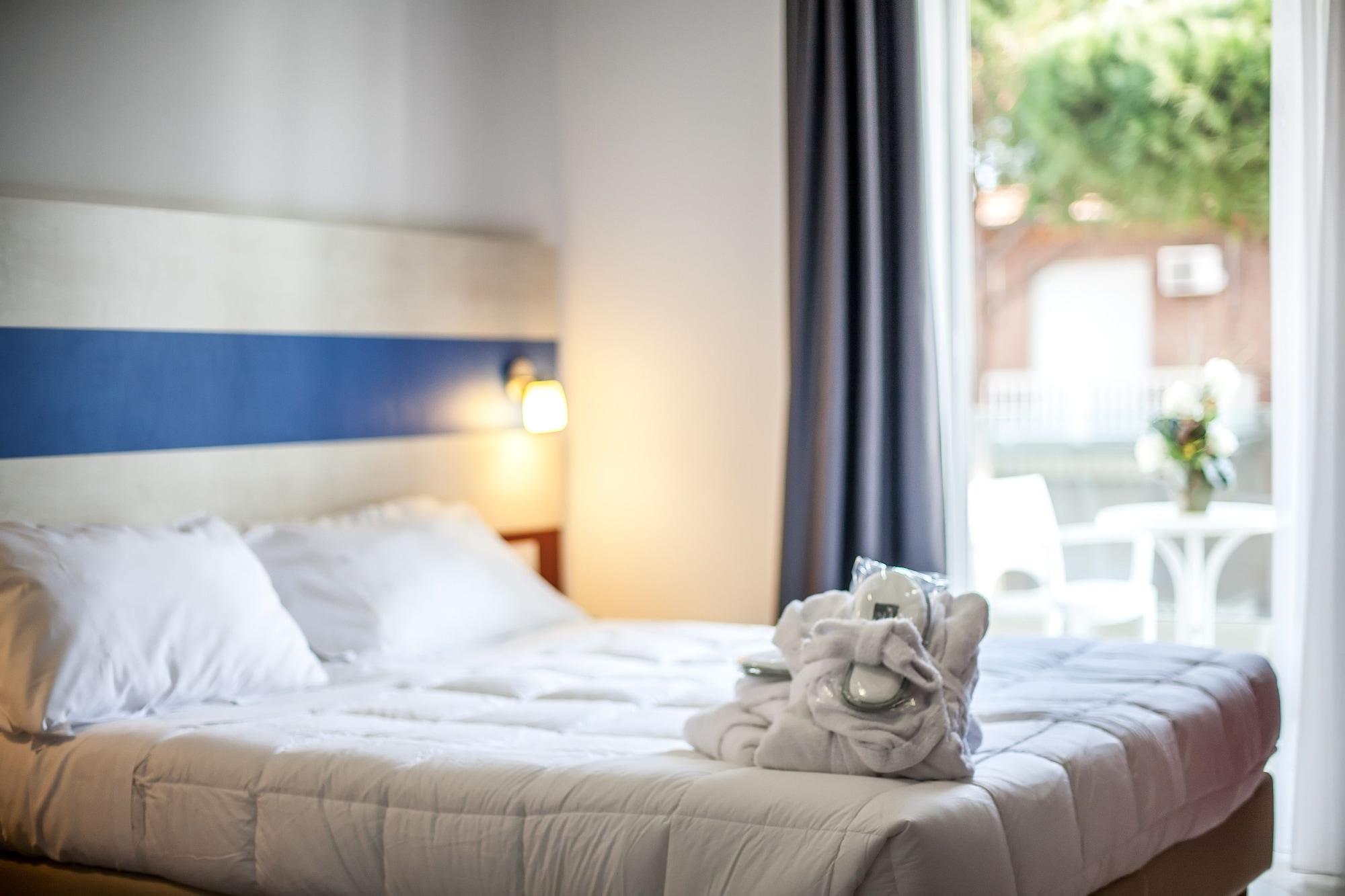 Hotel Oceanomare Punta Marina Εξωτερικό φωτογραφία